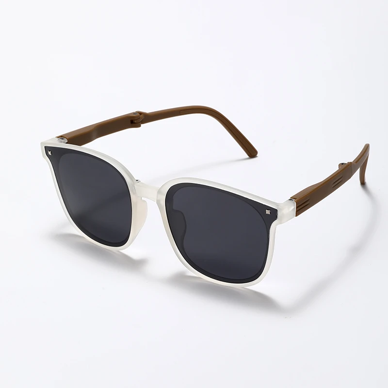 Eyewear quality inspection detail
