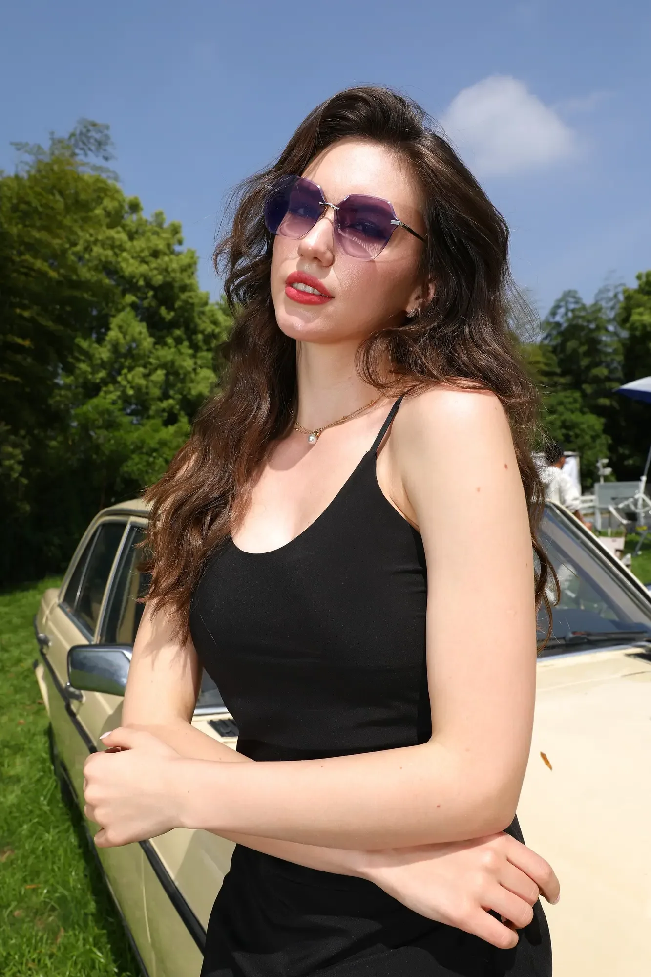 SunDefeat sunglasses on model
